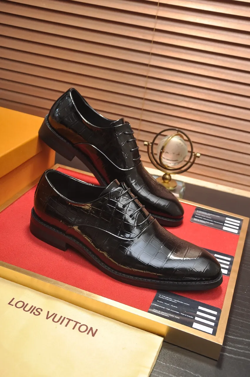 Men's shoes💰460💶【LOUIS VUITTON】(sheepskin lining) new cowhide LV formal shoes🎩🎩❗️🆘made one to one at the counter🎩original quality, imported cowhide upper➕full sheepskin lining➕original rubber outsole, {high quality visible}👣Size: 38-45 (45 custom-made)